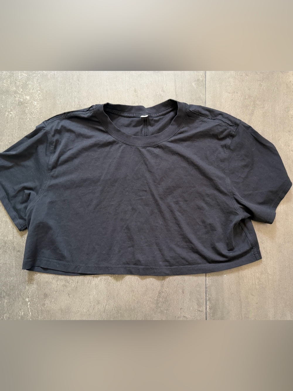 lululemon athletica Black Cropped Short Sleeve Top